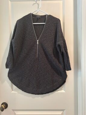 Express Charcoal Gray 1/2 Zip Ribbed Pullover Sweater 3/4 sleeves scoop hem M